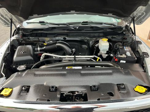 Used 2017 RAM 2500 SLT AWD/4WD image 11