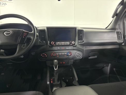 Used 2023 Nissan Frontier SV w/ Midnight Edition Package image 22