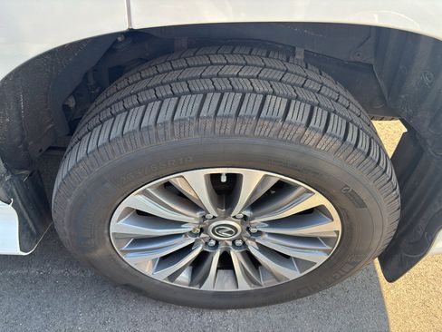 Used 2021 Lexus GX 460 Luxury w/ Accessory Package image 7