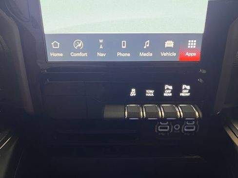 Used 2024 RAM 1500 Laramie AWD/4WD image 31
