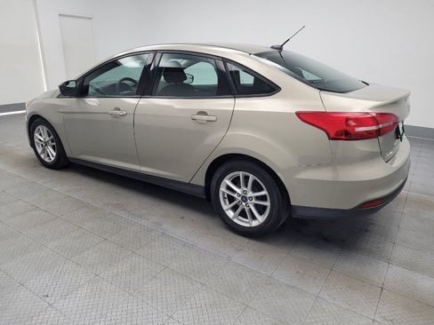 Used 2016 Ford Focus SE image 3