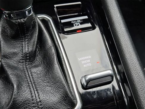 Used 2024 Jeep Compass Limited image 18