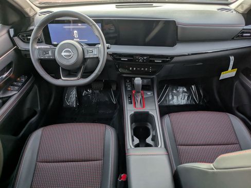 New 2026 Nissan Kicks SR FWD image 10