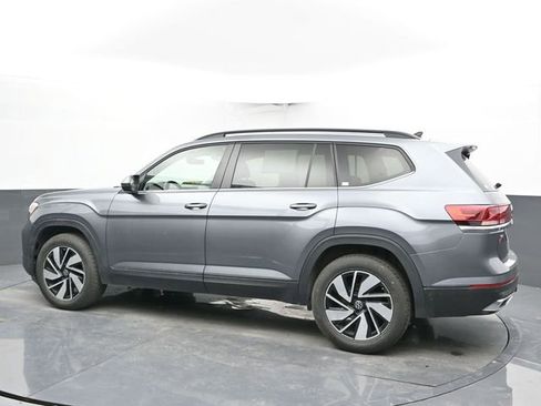 Used 2024 Volkswagen Atlas SE image 6