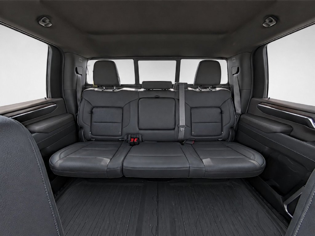 Used 2024 GMC Sierra 2500 Denali w/ Technology Package AWD/4WD image 29
