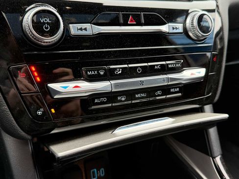 Used 2024 Ford Explorer ST-Line w/ Class IV Trailer Tow Package image 60