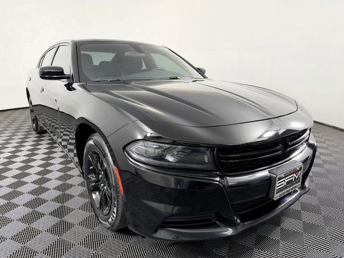 Used 2023 Dodge Charger SXT RWD image 5