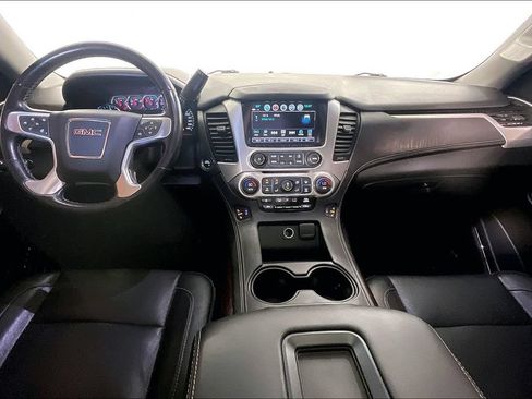 Used 2019 GMC Yukon XL SLT w/ Open Road Package AWD/4WD image 17