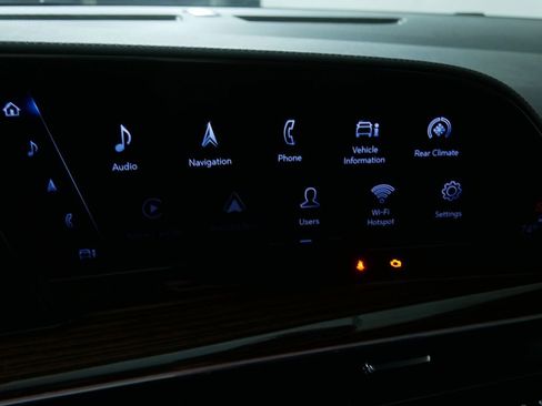 Used 2024 Cadillac Escalade ESV Luxury AWD/4WD image 28