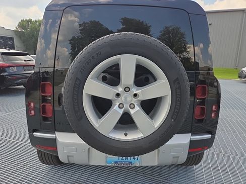 Certified 2025 Land Rover Defender 90 S AWD/4WD image 4