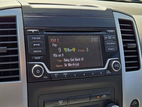 Used 2017 Nissan Frontier SV image 26