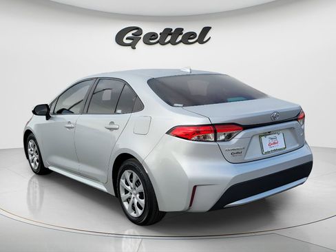 Used 2021 Toyota Corolla LE image 6
