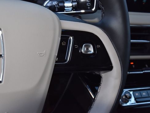 New 2026 Lincoln Corsair Reserve image 25