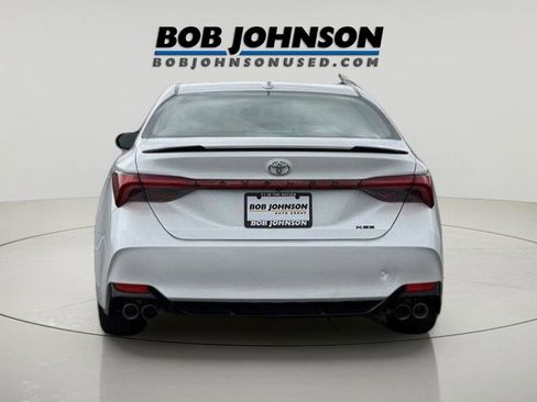 Used 2019 Toyota Avalon XSE w/ Four Season Floor Mat Package image 3