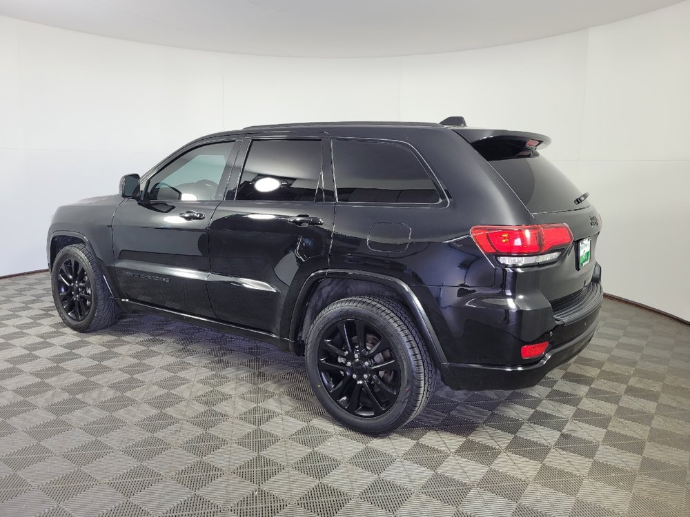 Used 2020 Jeep Grand Cherokee Altitude RWD image 3