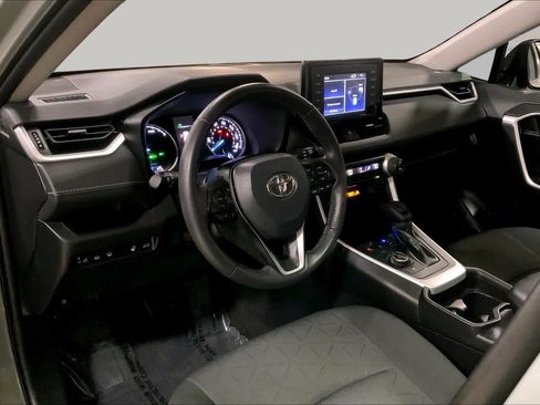 Used 2021 Toyota RAV4 XLE w/ Convenience Package AWD/4WD image 18