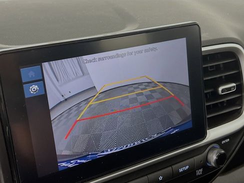 Used 2025 Hyundai Venue SEL FWD image 12