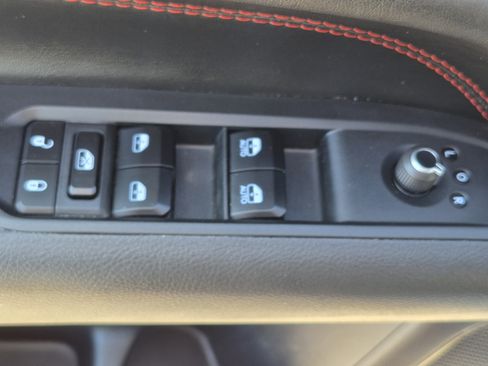 Used 2025 Jeep Compass Trailhawk AWD/4WD image 14