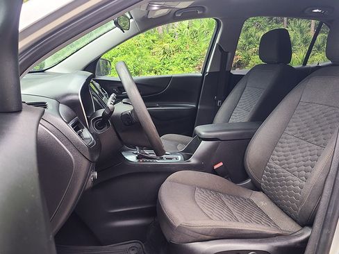 Used 2021 Chevrolet Equinox LT FWD image 14