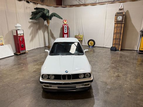 Used 1987 BMW 325is Coupe RWD image 8