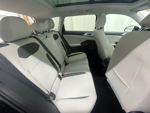New 2025 Volkswagen Taos SE image 25