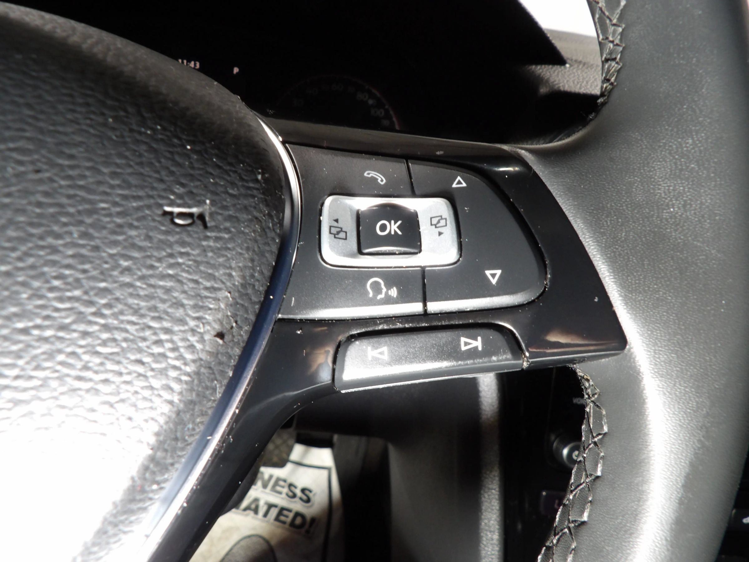 Used 2022 Volkswagen Passat 2.0T FWD image 17