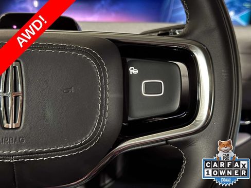 Certified 2025 Lincoln Navigator Reserve AWD/4WD image 10
