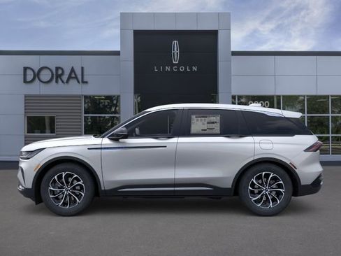 New 2026 Lincoln Nautilus Premier AWD/4WD image 3