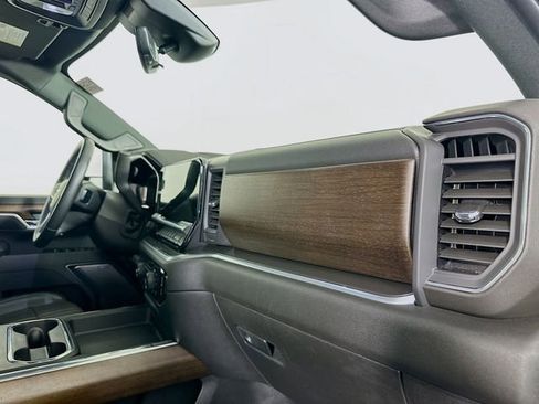 Used 2025 Chevrolet Silverado 2500 High Country w/ Technology Package image 32