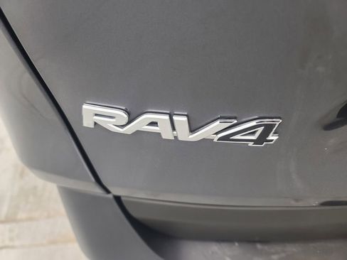 Used 2024 Toyota RAV4 XLE Premium image 11