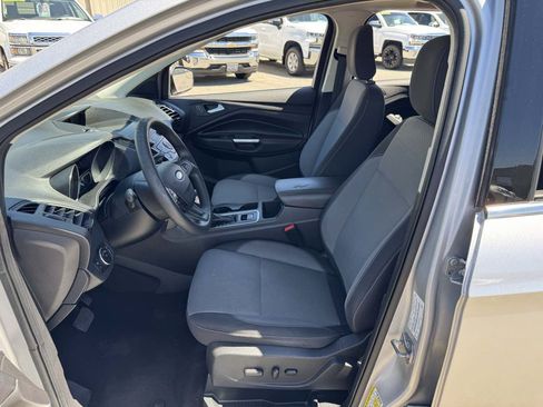 Used 2018 Ford Escape SE FWD image 22