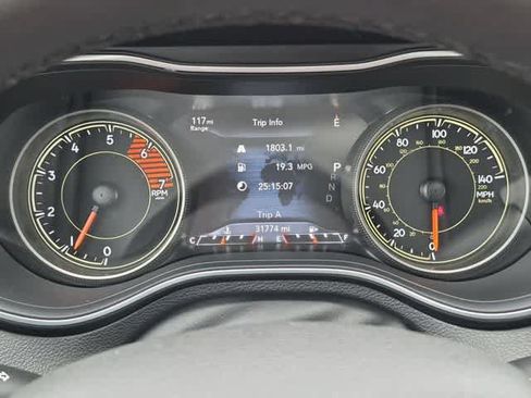 Used 2022 Jeep Cherokee Latitude Lux w/ Sun & Sound Group AWD/4WD image 33