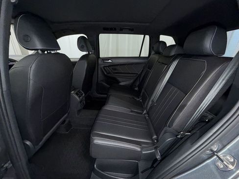 Used 2024 Volkswagen Tiguan SE R-Line image 12