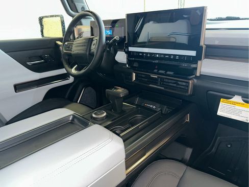 New 2025 GMC Hummer EV 2X image 35
