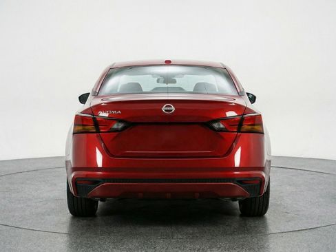 Used 2025 Nissan Altima 2.5 SV FWD image 7