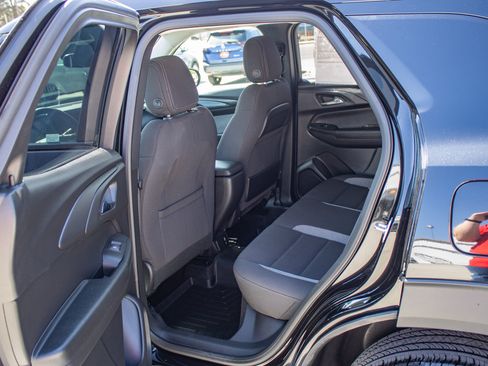 Used 2025 Chevrolet TrailBlazer LT w/ Convenience Package AWD/4WD image 15