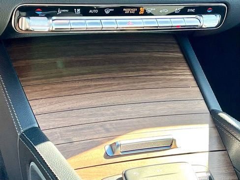 Certified 2022 Mercedes-Benz GLE 350 4MATIC image 28