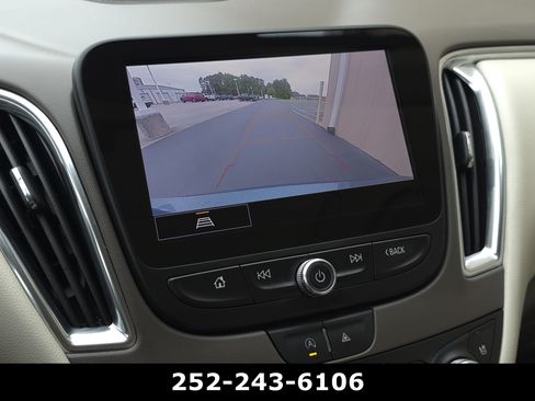 Used 2024 Chevrolet Malibu LT FWD image 20