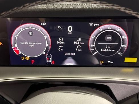 New 2026 Volkswagen Tiguan SE image 19