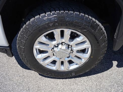 Used 2022 GMC Sierra 2500 Denali AWD/4WD image 32