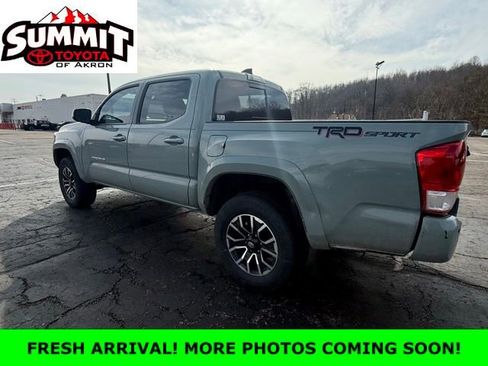 Certified 2022 Toyota Tacoma TRD Sport w/ TRD Premium Sport Package image 4