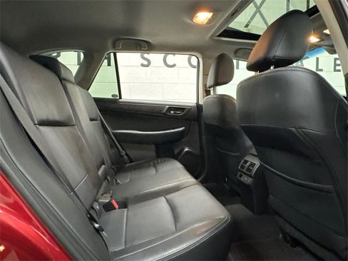 Used 2017 Subaru Outback 2.5i Limited image 6