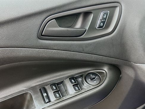 Used 2014 Ford Escape S FWD image 15