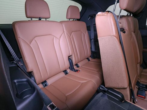 Used 2021 Audi Q7 3.0T Premium w/ Convenience Package image 26