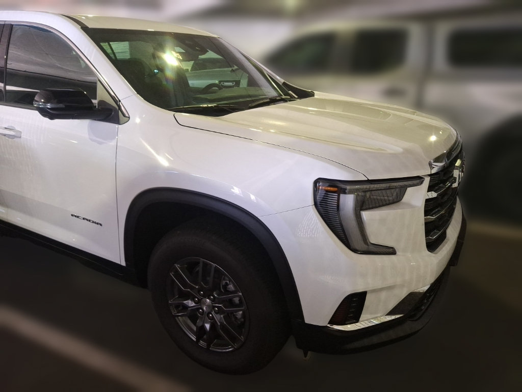 Used 2026 GMC Acadia Elevation AWD/4WD image 3