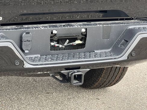 New 2026 Chevrolet Colorado Z71 w/ Technology Package AWD/4WD image 6