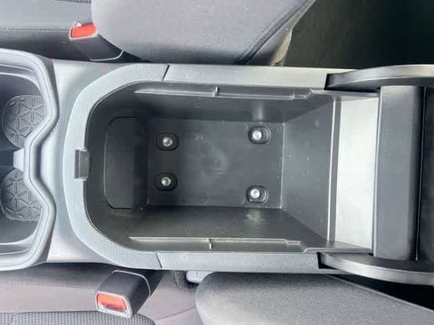 Used 2021 Toyota RAV4 LE FWD image 27