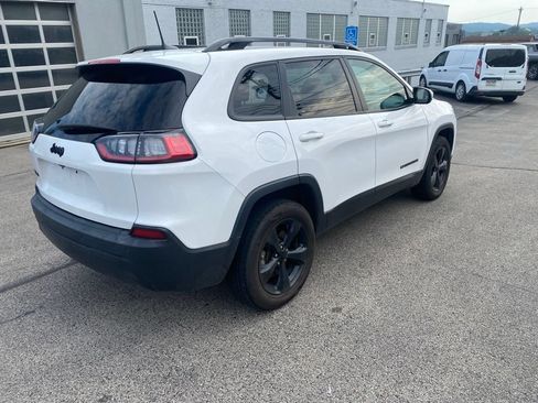 Used 2020 Jeep Cherokee Latitude Plus AWD/4WD image 5