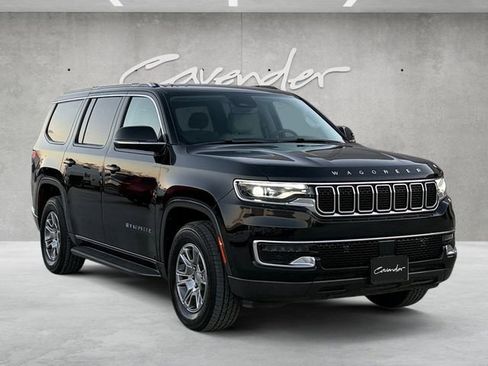 Used 2022 Jeep Wagoneer Series I image 2