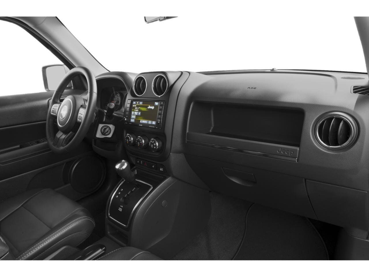 Used 2015 Jeep Patriot High Altitude FWD image 10